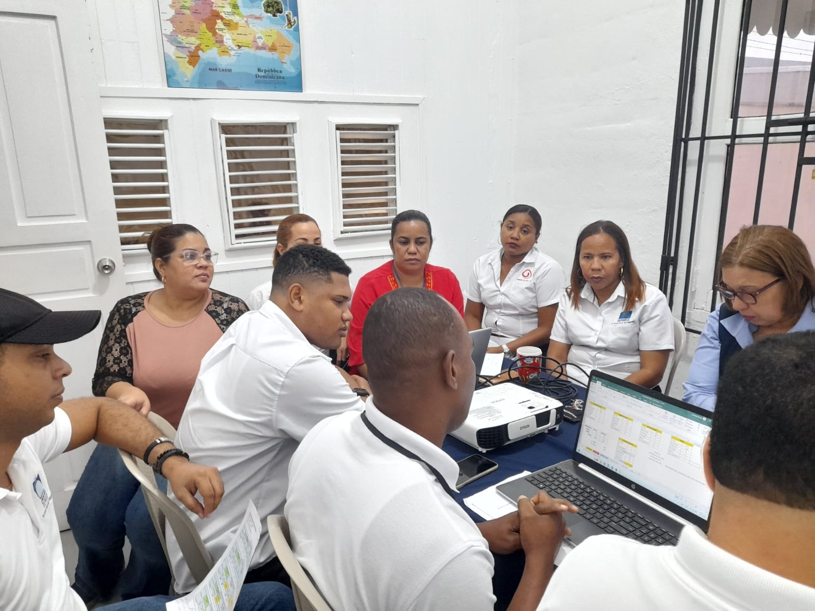 Trabajo de equipo CVIH/NRDR